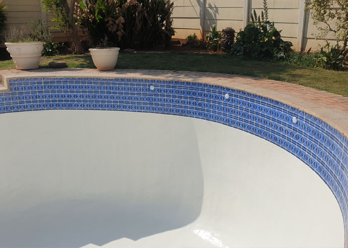 fibreglass-relining-after2 fibreglass pool relining detail